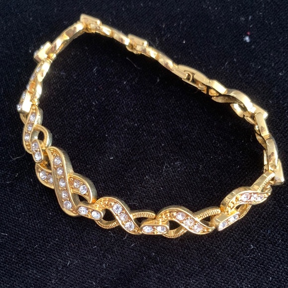🆕🔥Shiny Eternity Crystal bracelet gold tone - Picture 1 of 3